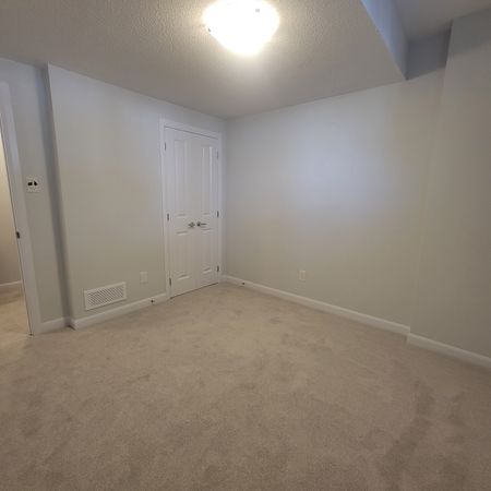 For Lease - 809 Arcadian Private, Kanata, Ontario - Photo 2