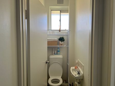 Canterbury - Photo 2