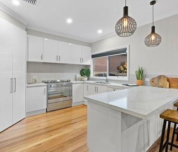 White Picket Fence Beauty - Photo 6