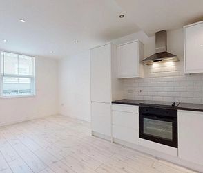 Sandgate Road, Folkestone, CT20 1AL, Kent - Photo 4