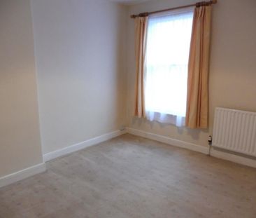 West Parade, Lincoln, Lincoln - Photo 2