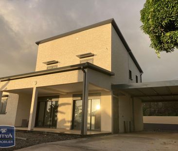 Location Maison 5 pièces 114m² ST GILLES LES HAUTS 97435 - Photo 4