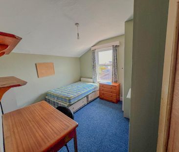 6 bedroom terraced house to rent - Photo 2