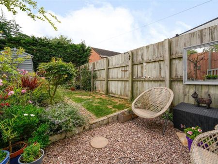 2 bedroom terraced house to rent - Photo 5