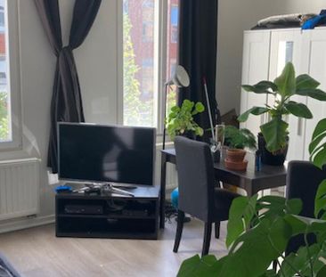 Appartement te huur in Antwerpen voor € 750 met 1 slaapkamer - Foto 3