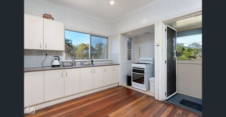 Ideal Location - Photo 4