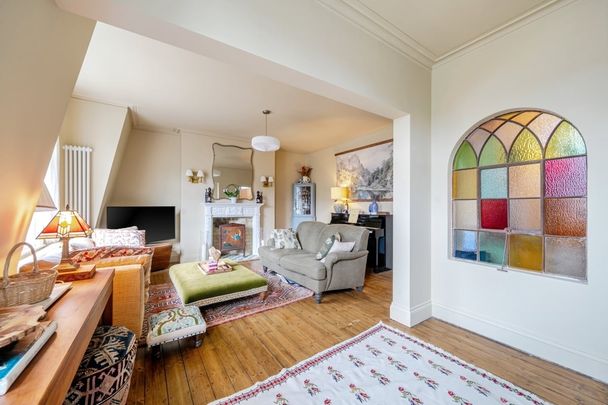 2 bedroom flat to rent - Photo 1