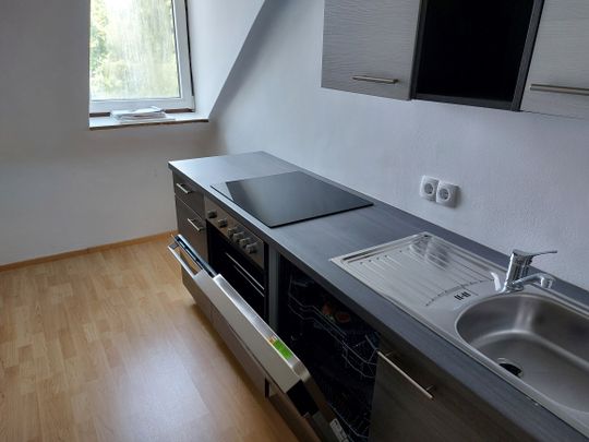 DG-WOHNUNG AM FUSSE DES RUCKERLBERGES - Foto 1