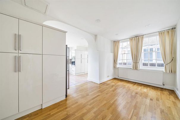 6 bedroom semi-detached house to rent - Photo 1