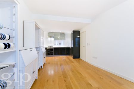 1 Bedroom Flat, Great Marlborough Street, Soho, W1F - Photo 2