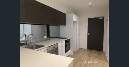 A One-Bedroom Apartment in Carlton - Photo 3