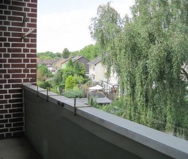 Gut aufgeteilte, renovierte 2-Zimmer-Wohnung mit Balkon in gepflegt... - Photo 1