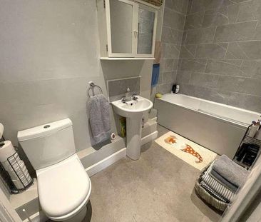 Hall Drive, Gosberton, Lincolnshire, PE11 - Photo 3