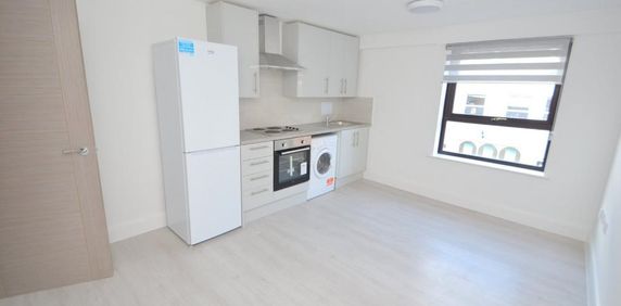 1 bedroom apartment to rent - Photo 2