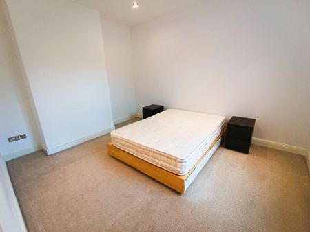 2 Bed Terraced House, Little Parkfield Road, L17 - Photo 3