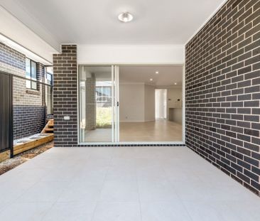 Family Friendly Living! - Photo 3