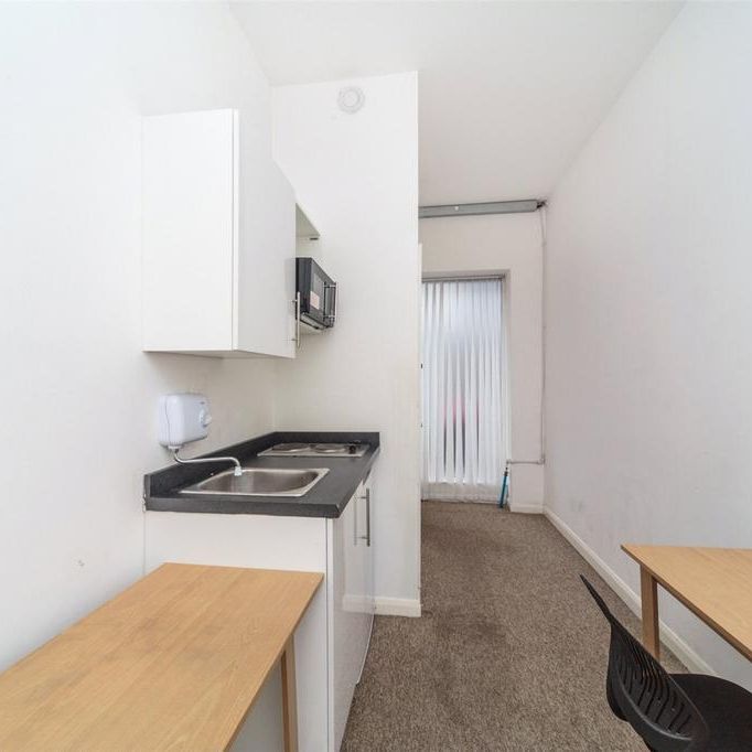 1 bedroom flat to rent - Photo 1
