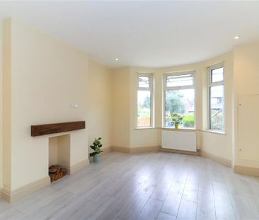 4 bedroom semi-detached house to rent - Photo 3
