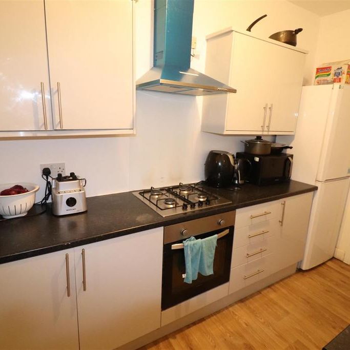 4 bedroom house share to rent - Photo 1