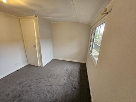 2 bedroom park home to rent - Photo 5