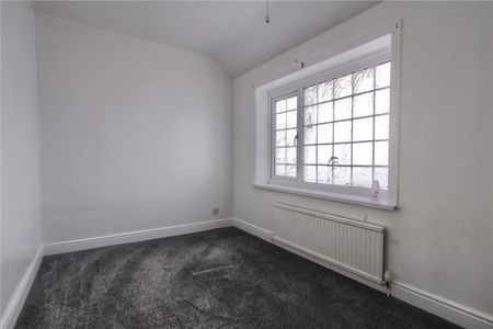 3 bed terraced house to rent in Cranfield Avenue, Middlesbrough, TS3 - Photo 2