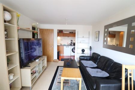 Manor House Drive, Coventry, CV1 2EA - Photo 2