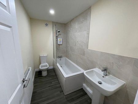 3 bedroom detached house to rent - Photo 5