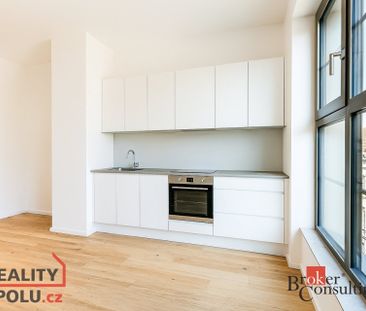Pronájem bytu 1+kk a garsoniéry 29 m², Bratislavská 946, Brno - Photo 2