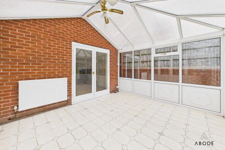 5 bedroom detached house to rent - Photo 2