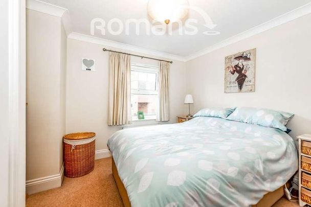 Bromfield Place, Elvetham Heath, Fleet, GU51 - Photo 1