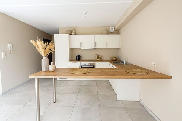 Appartement te huur - Photo 1