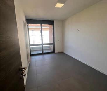 AFFITTASI AMPIO 5.5 LOCALI IN STABILE RECENTEMENTE RINNOVATO - Foto 4