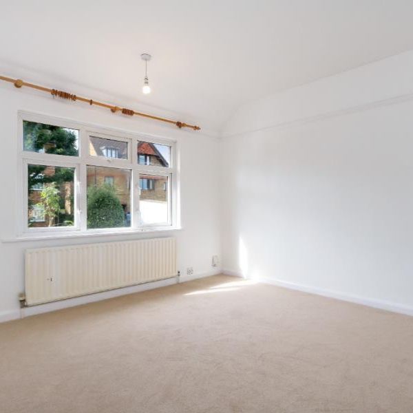 3 bedroom semi-detached house to rent - Photo 1