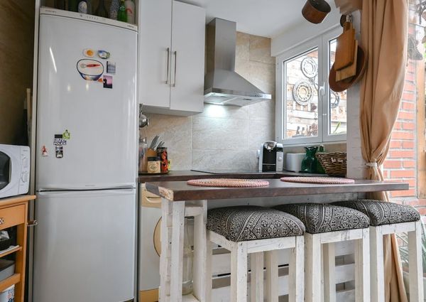 Calle de Fernández Caro, Madrid, Community of Madrid 28027