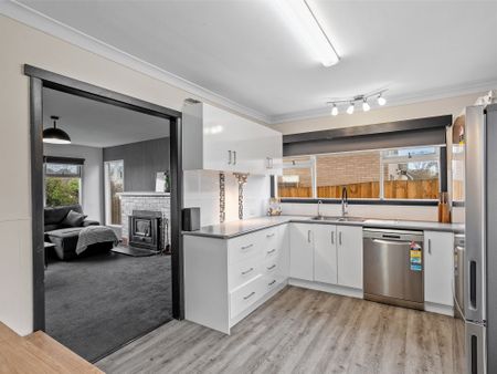 134 Madden Street, Devonport TAS 7310 - House For Rent - $540 | Domain - Photo 5