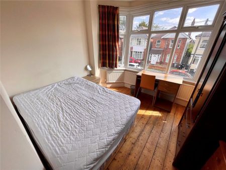 5 bedroom detached house to rent - Photo 5