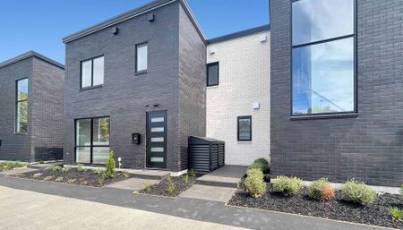 CHRISTCHURCH CENTRAL - 2 BEDROOMS, 1 BATHROOM, HEATPUMP - Photo 4