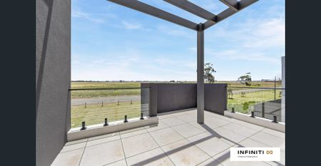 NEWLY BUILT CORNER TOWNHOUSE 2 BEDROOM PLUS 2 LIVING AREAS WITH UNINTERRUPTED VIEWS - Photo 5