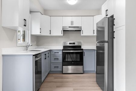 For Lease - 1333 Hazel Mccleary Drive, Oakville, Ontario - Photo 5