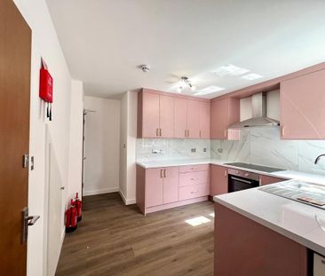 6 bedroom semi-detached house to rent - Photo 3