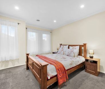 Modern suburban living - Photo 4