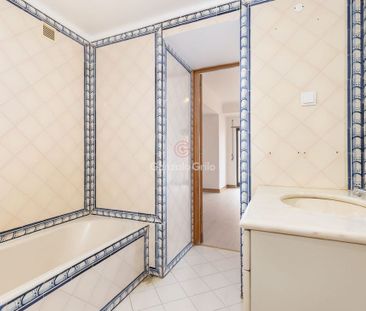 Cascais e Estoril, Lisbon 2750-368 - Photo 3