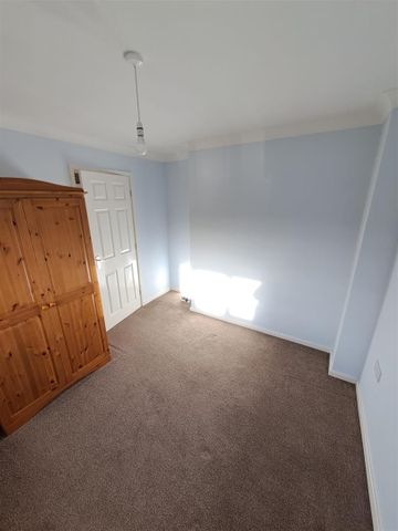 Tudor Court, Rhostyllen, Wrexham - Photo 5