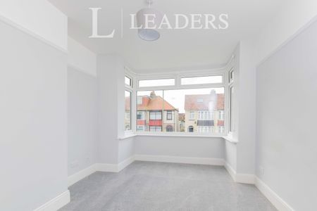 3 bedroom house to rent Hastings Avenue, Gosport, PO12 - Photo 4