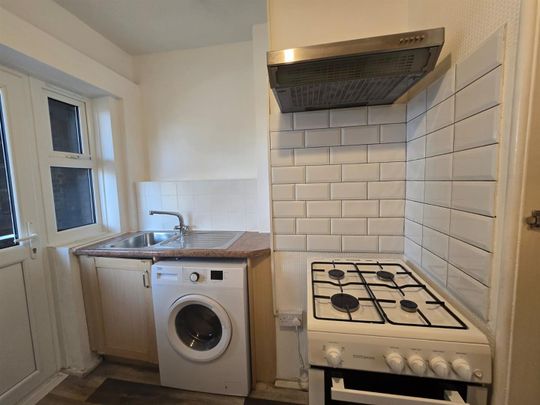 East Vale, The Vale, London W3 - Photo 1