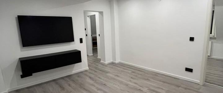 Vollmodernisierte Dachgeschosswohnung mit moderner Ausstattung - Foto 1