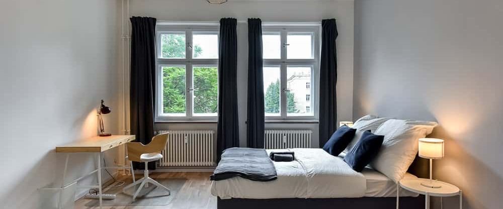 Room in Bernhard-Weiß-Straße, Berlin for 43 m² with 2 bedrooms - Photo 1