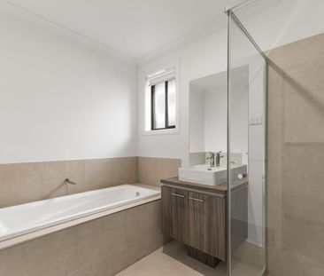 Fabulous New Home in Prime Location – 7 Pecan Road, Munno Para Down... - Photo 4