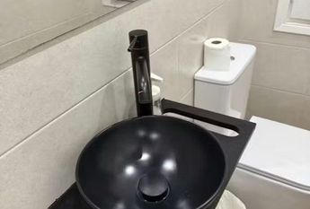 Plaça de Pep Ventura, Badalona, Catalonia 08912