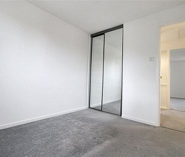 2 bedroom maisonette to rent - Photo 5